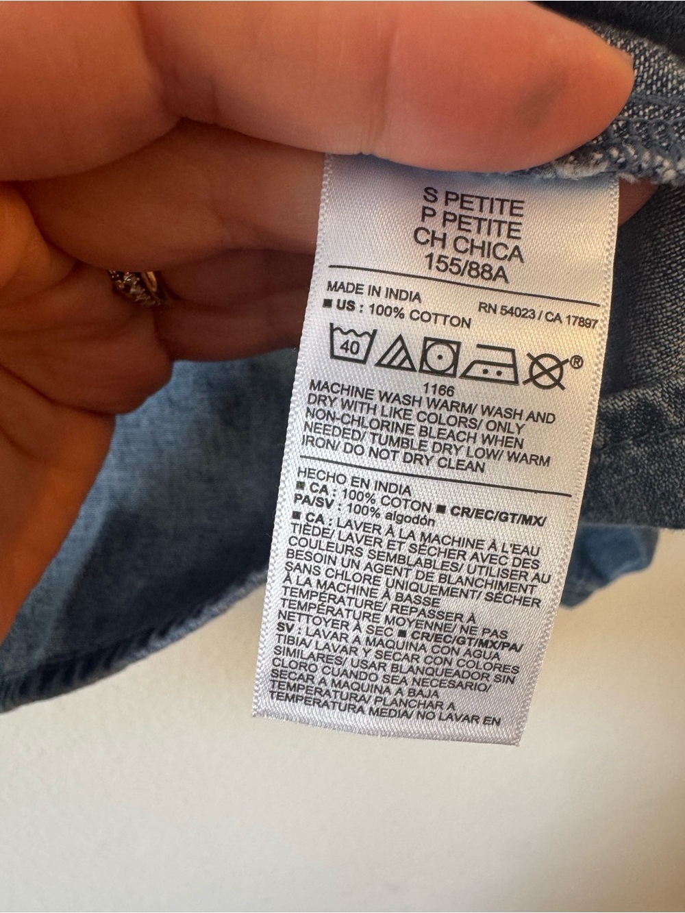 Women’s Denim button down collared shirt NWT - Picture 4 of 4